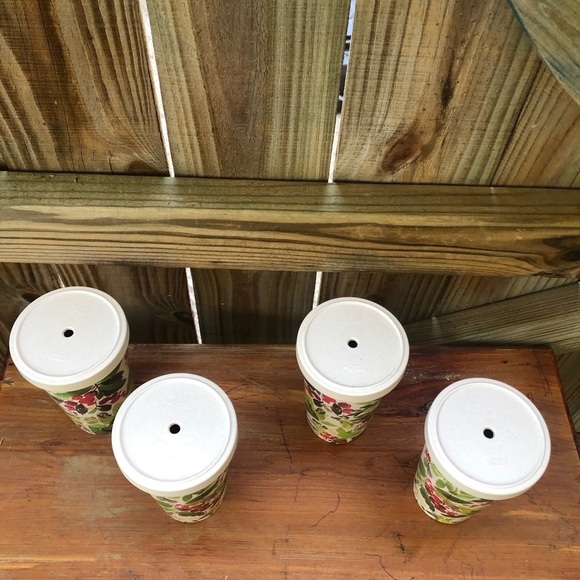 Set of 4 Patina Vie Holiday Holley Berry Bamboo Travel Tumblers & Lids Size 16oz - Picture 3 of 10